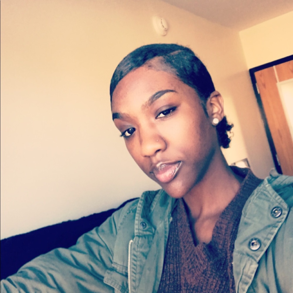 Meet your Posher, Destiny
